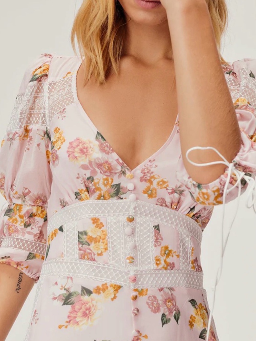 For Love & Lemons Isadora Mini
Dress NWT size Medium - Picture 2 of 9